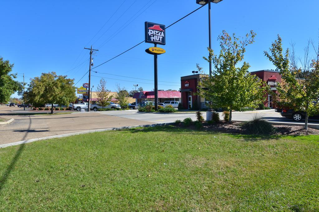 Americas Best Value Inn - Brookhaven Exterior foto